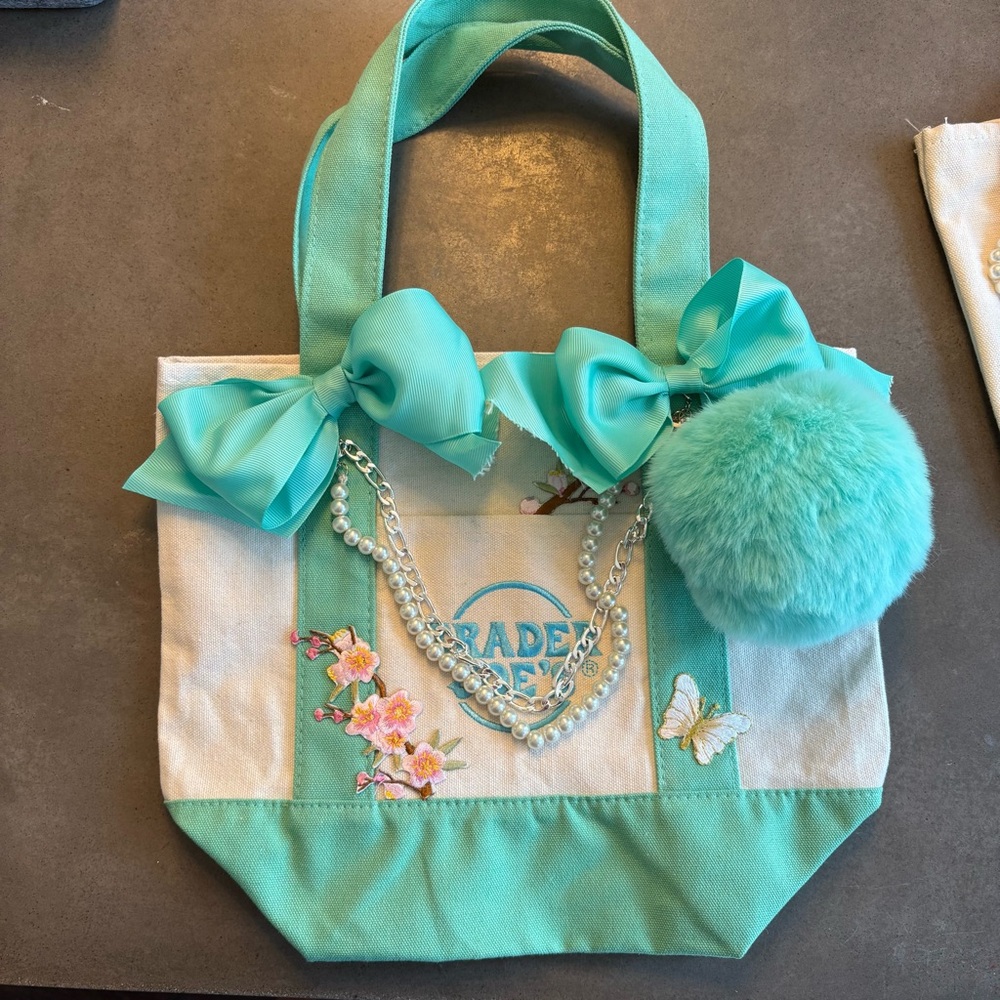 Trader Joe’s Green and Cream Tote Bag